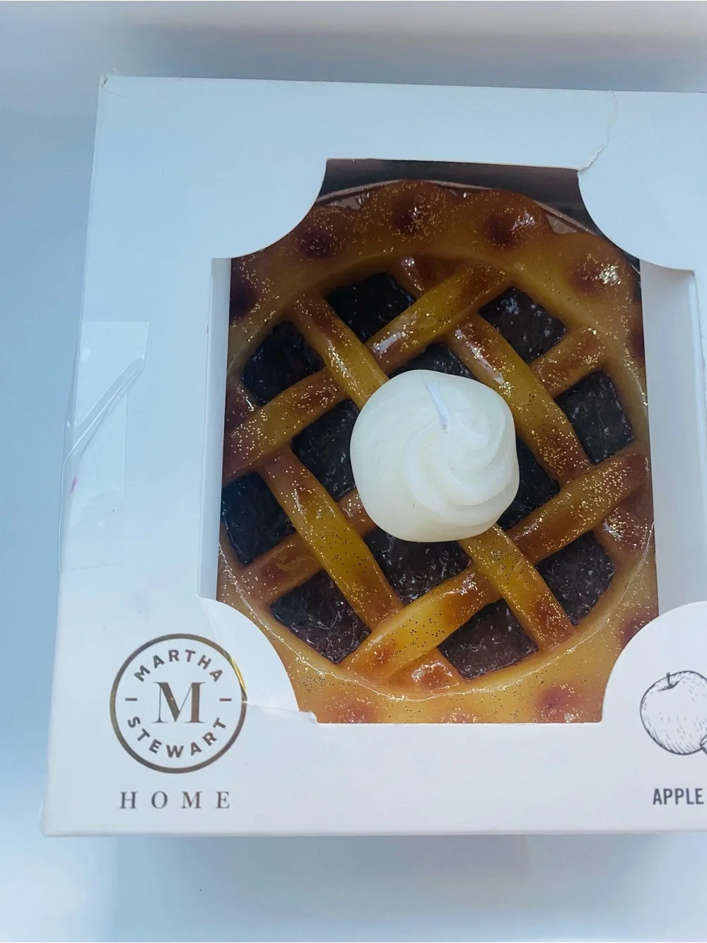 Martha Stewart Home Apple Cinnamon Pie lattice scented Candle 5
